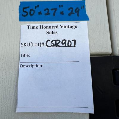 Rubbermaid Vertical deck storage GS0201006 contents NOT included