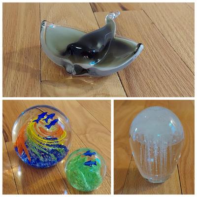Marine Themed Blown Glass Paperweights (O-BBL)