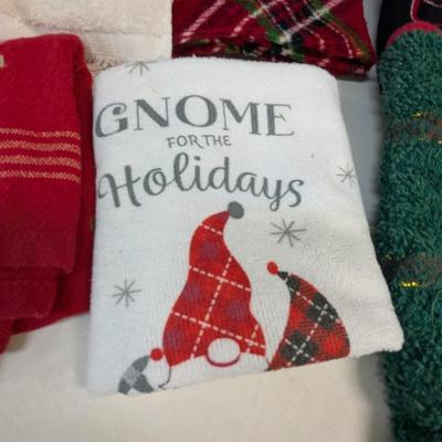 Holiday Hand Towels & Oven Mitts