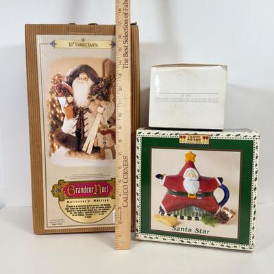 LOT 20: Santa Decor w/ Boxes: Star Teapot, Avon & More