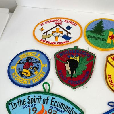 LOT 24: Large Collection of Vintage Patches