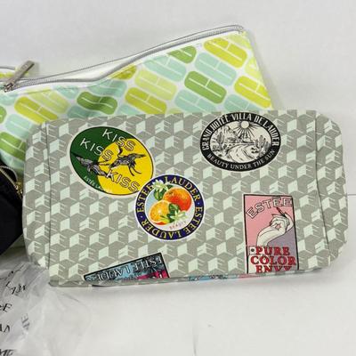 LOT 25: Makeup Bags: Estée Lauder, Lancôme & More