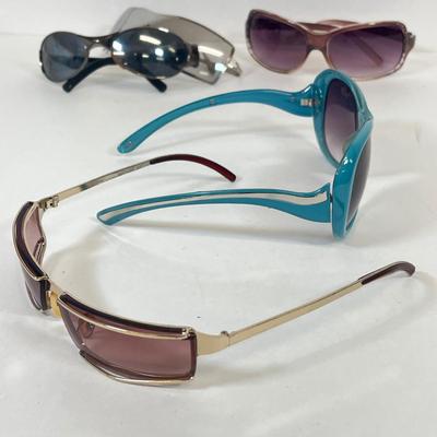 LOT 29: Collection of Fashion Sunglasses