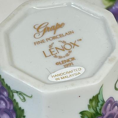 LOT 32: Ladies Lot - Jewelry, Handbag and More