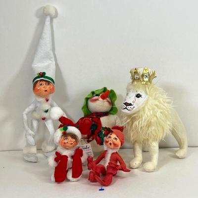 LOT 34: Annalee Christmas Dolls - Elves, Snowman, Lion