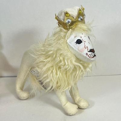 LOT 34: Annalee Christmas Dolls - Elves, Snowman, Lion