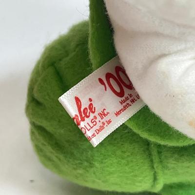 LOT 34: Annalee Christmas Dolls - Elves, Snowman, Lion