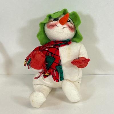 LOT 34: Annalee Christmas Dolls - Elves, Snowman, Lion