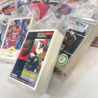 LOT 39: Sports Memorabilia - Mark Sanchez N.Y. Jets Jersey, Baseball Digest Magazine Collection - Baseball, Football Basketball Cards