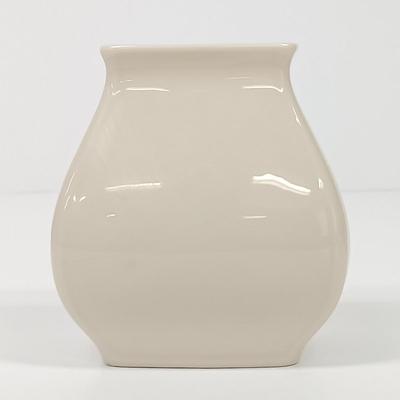 LOT 41: Lenox Petals and Pearls Cat Vase with Lenox Ming Blossom Vase, Special Vase & Petite Rose Trinket Bowl