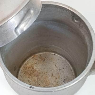 LOT 47: Wear-Ever 21 Qts Aluminum Stockpot and Coffee Pot