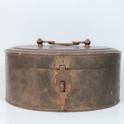 LOT 51: Artini Engraving Handpainted 4D Wall Art, Brass Box & Arnart Creation Porcelain Wall Plaque