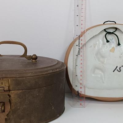 LOT 51: Artini Engraving Handpainted 4D Wall Art, Brass Box & Arnart Creation Porcelain Wall Plaque