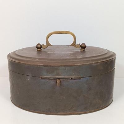 LOT 51: Artini Engraving Handpainted 4D Wall Art, Brass Box & Arnart Creation Porcelain Wall Plaque