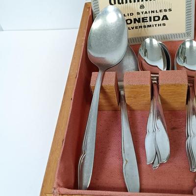LOT 61: Vintage Othello Solingen Germany Steak Knife Set, Oneida Craft Deluxe Stainless Steel Flatware with Chest & More