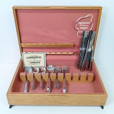 LOT 61: Vintage Othello Solingen Germany Steak Knife Set, Oneida Craft Deluxe Stainless Steel Flatware with Chest & More