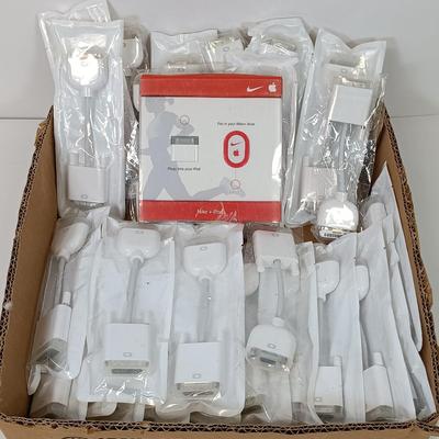 LOT 69: NIB Nike+iPad Sport Kit and a Set of (25) DVI to VGA Adaptor Cables