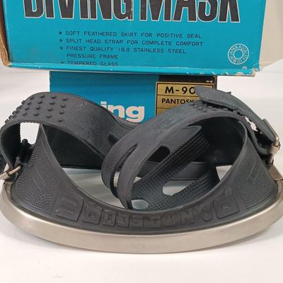 LOT 73: Pantoskope M-900 Diving Masks, Pool Tech Pool Ball Set, So Alpha Exercise Ball & 12" Bolus Feeding Set