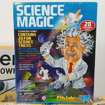 LOT 75: New in Box Engineering and Science Toys