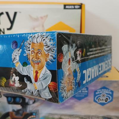 LOT 75: New in Box Engineering and Science Toys