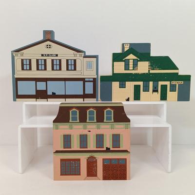 LOT 81: Vintage Pitman, NJ Cat's Meow Collectibles