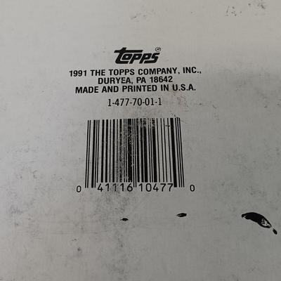 LOT 83: Full Box of Unopened Topps 1991 American Gladiator Trading Cards