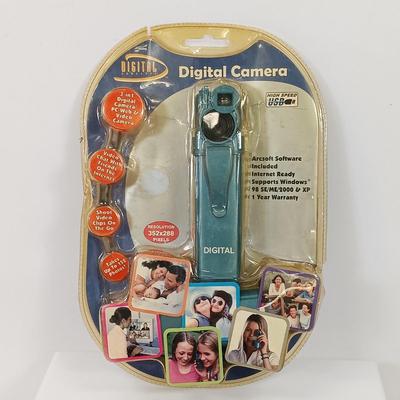 LOT 85: Vintage Cameras - Sony CyberShot DSC-H1, Vivitar BV40 & More