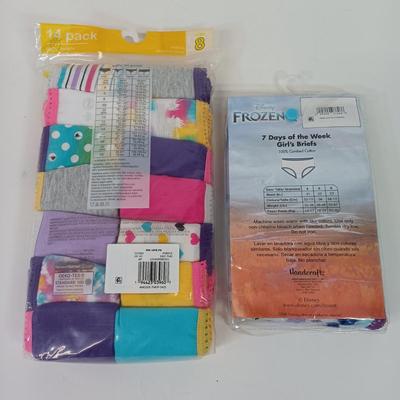 LOT 91: Vintage Baby Geniuses 1997 Sly Doll, Ronald McDonald Saves the Day Plate & More