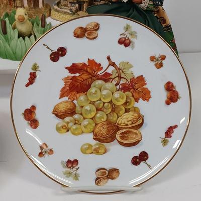 LOT 93: Country Collectibles - Signed Richard Teil Rabbit Sculpture, Williams Sonoma Plates & More