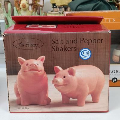 LOT 93: Country Collectibles - Signed Richard Teil Rabbit Sculpture, Williams Sonoma Plates & More