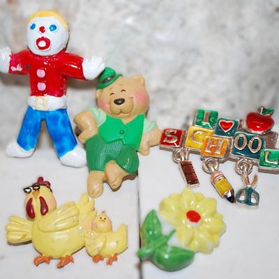 Collection of 5 KID'S BROOCHES -- Assorted Sizes --