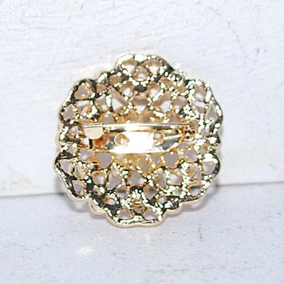 RED & CHAMPAGNE Colored Stones BROOCH (1¼" Diam.) with a Spider Web Grid on a Gold Tone Setting