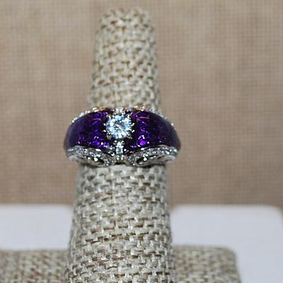Size 6 Marked .925 "Puffy" PURPLE Party Ring with a Single Main Clear Round Stone on a Silver Band (6.0g)