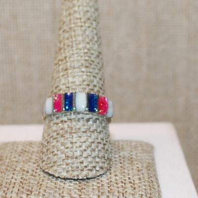 Size 9½ Red, White & Blue Enamel Style Ring on a Silver Tone Band (4.0g)