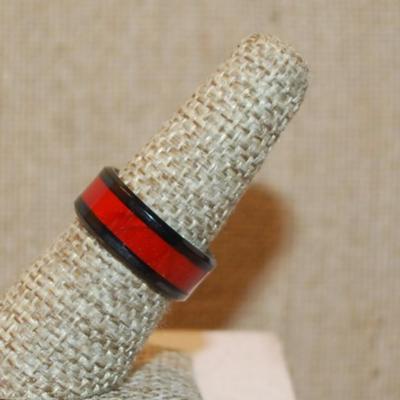 Size 7 Red Center Inlay Infinity Enamel Ring on an All Black Band (4.3g)