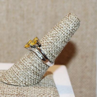 Size 7¼ Connected Yellow HEARTS Ring with Clear Stone Accents on a Silver Band (3.6g)