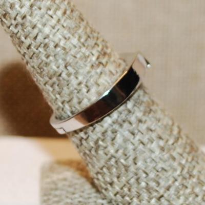 Size 7¼ Marked .925 Classic Single Round Clear Stone Ring with Silver SPLIT BAND (3.5g)