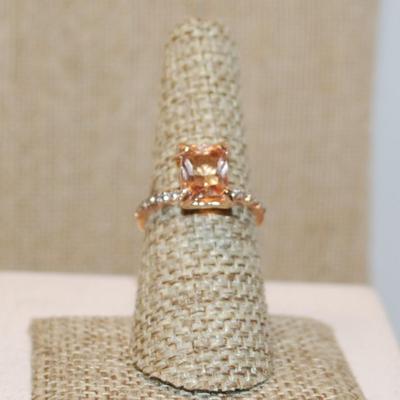Size 7¼ Large Rectangle Champagne Colored Stone Ring & Side Accents on a Rose Gold Band (2.7g)