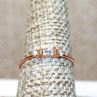 Size 7½ Delicate Rose Gold Clear Rectangle Stone Ring & Side Accents on a Rose Gold Band (0.9g)