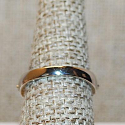 Size 7½ Marked .925 Tapering Sized Clear Stones Row & 2 More Brilliant Stone Rows on a Silver Band (3.6g)