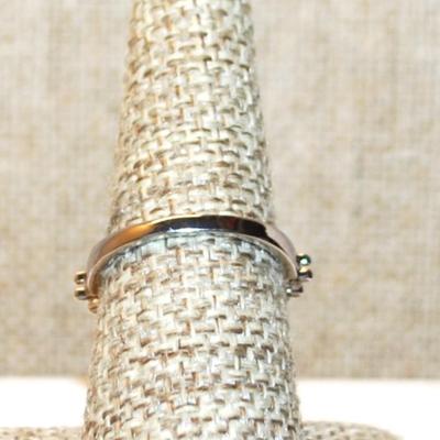 Size 7½ Wedding/Engagement Style Hi-Rise 6 Prong Large Clear Stone Ring & 8 Stone Accents on a Silver Tone Band (4.3g)