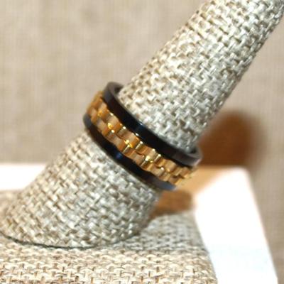 Size 8¼ Black & Gold Ring with MOVEABLE "Gears" in the Middle on an All Black Band (6.9g)