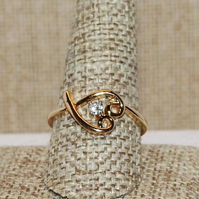 Size 10 ¼ Marked .925 Small Clear Round Stone on a Horizontal HEART Setting and Gold Band (2.5g)