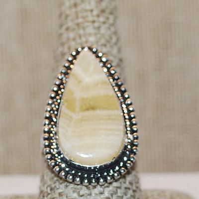 Size 9 Pointed PEAR Shape Multi-Colored BEIGE AGATE Gemstone Ring with Full Surround on a Silver Tone Band (9.3g)