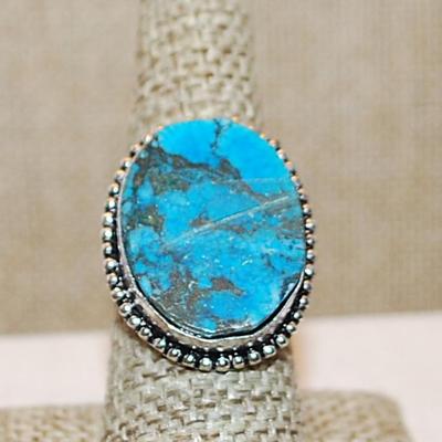 Size 8½ Oval BLUES & BROWNS Colored AGATE Gemstone Ring with a Full Rope Surround on a Silver Tone Band (8.8g)