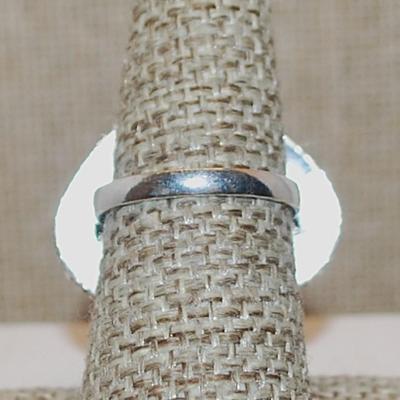 Size 8 Rounded Triangle Shaped BLACKS & BROWNS on White Colored DENDRITE OPAL Gemstone with Full Rope Surround on a Silver Tone Band...