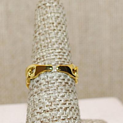 Size 6¾ Chain Link Ring with Small Glitter Stones on an All Gold Tone OPEN Band (3.3g)