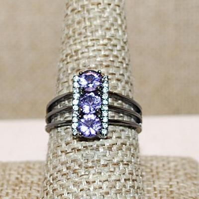 Size 9 Unique Triple PURPLE Round Vertical Stones Ring on an All Black Band (3.4g)