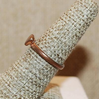 Size 7 Delicate VINTAGE Copper Colored No-Stones Ring & Solid HEART on a Copper Colored Band (1.8g)