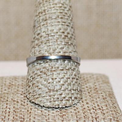 Size 10 Delicate Stainless Steel "SINGLE SOLID HEART" Ring (2.2g)